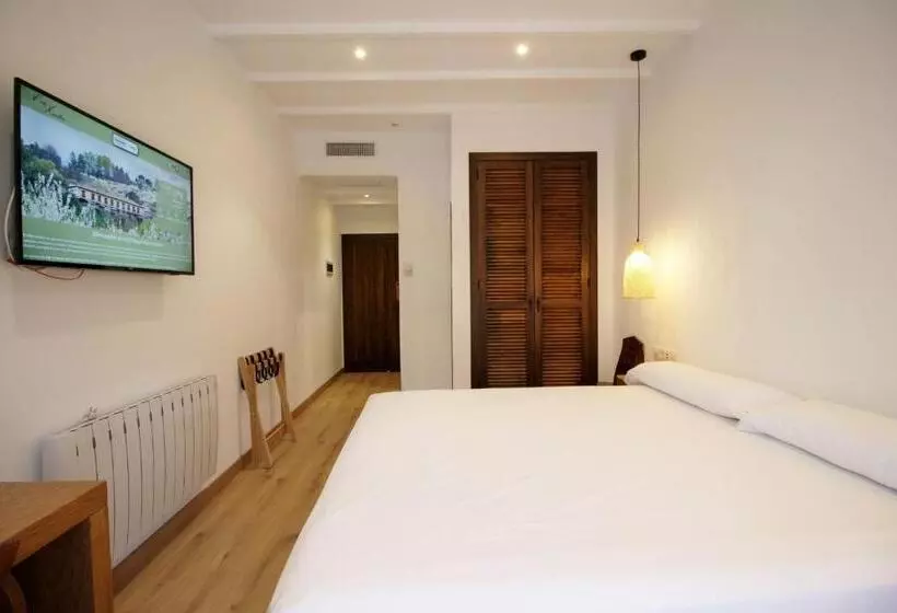 هتل Villa Xarahiz