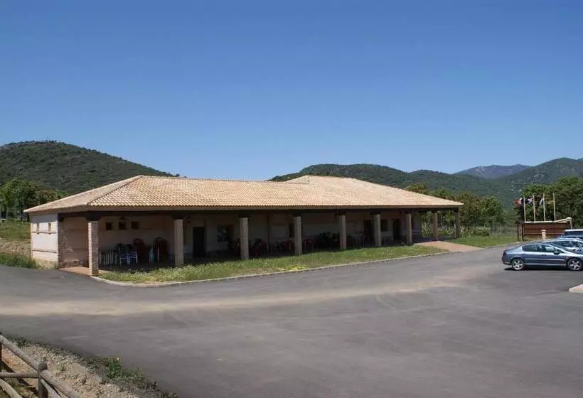 اقامتگاه Lincetur Cabañeros   Centro De Turismo Rural