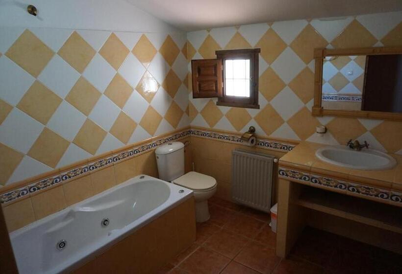 אתר נופש Cabañas Cortijo El Helao