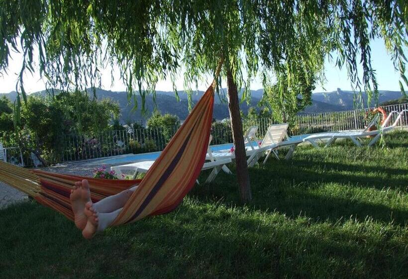 אתר נופש Cabañas Cortijo El Helao