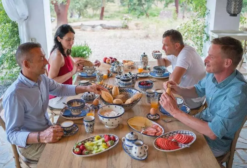 Valle Del Arroyo Casas Rurales  Bed & Breakfast