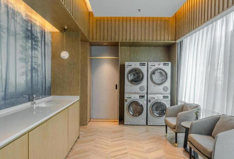 Starway Hotel Nanchang Honggutan Lvdi Twin Tower Wanda Plaza