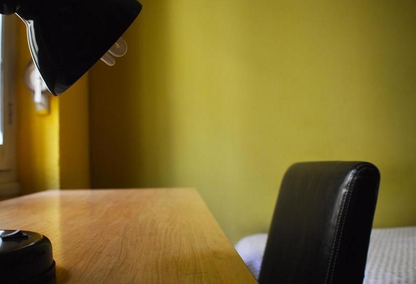 فندق صغير Residencia Universitaria Europa