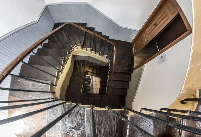 هاستل Roots&boots Lugo