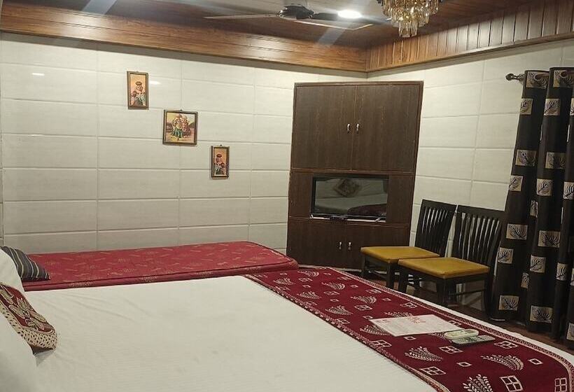 호텔 Geetanjali St Bus Stand Panvel