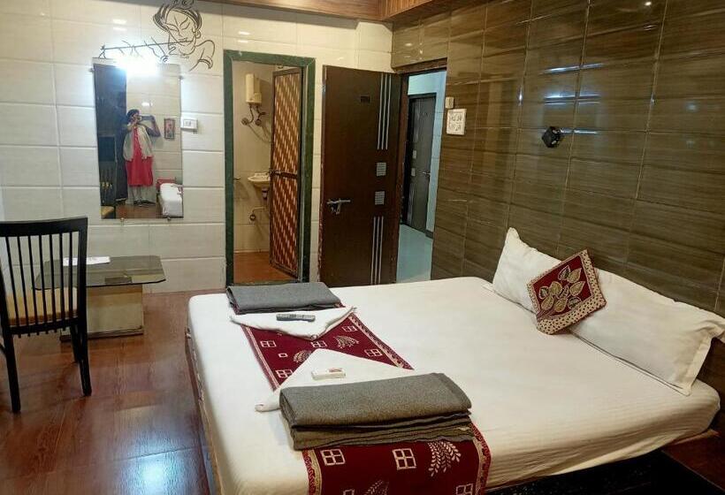 호텔 Geetanjali St Bus Stand Panvel