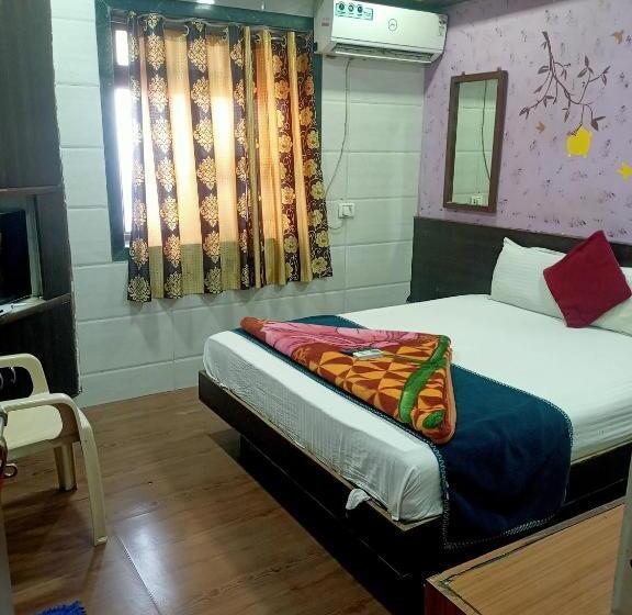 호텔 Geetanjali St Bus Stand Panvel