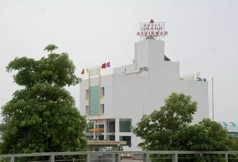 ホテル Grand Ashirwad Beacon