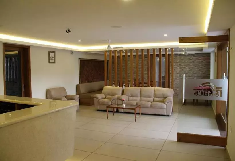 Hotelli Issacs The Resort