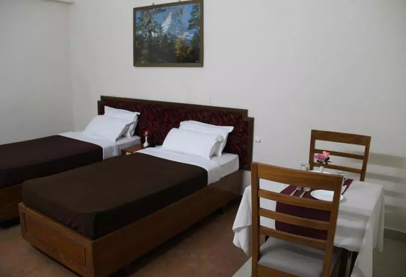 Hotelli Issacs The Resort