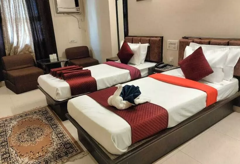 Hotelli Jagat Inn