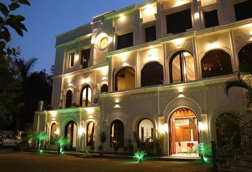 Hotelli Kings Retreat