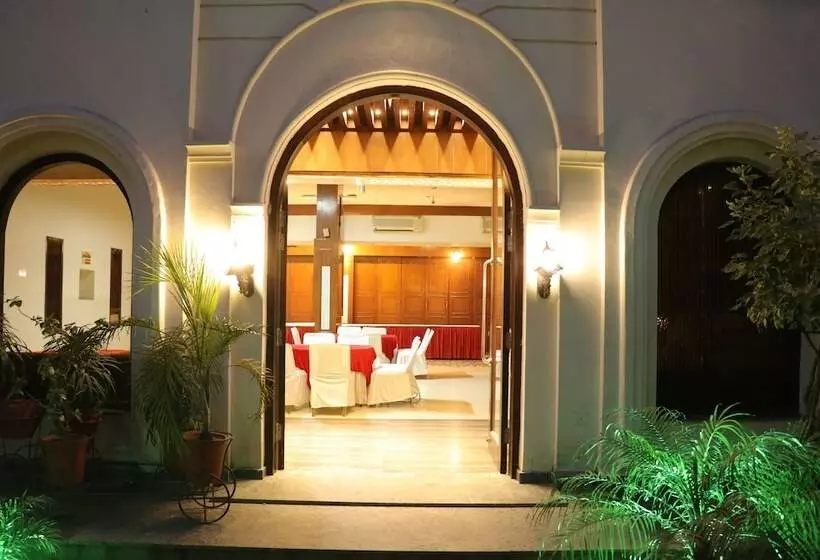 Hotelli Kings Retreat