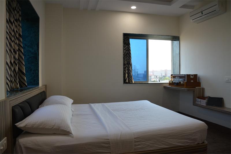 בית מלון כפרי Siddhant Villa Luxury