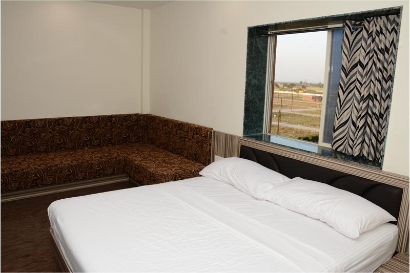 בית מלון כפרי Siddhant Villa Luxury