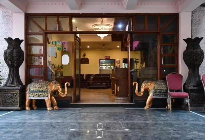 ホテル Tourist Inn