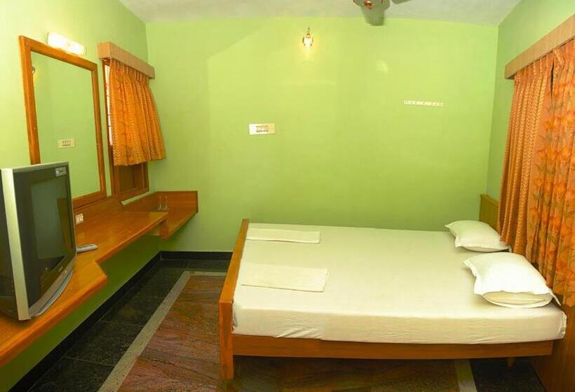 فندق Vinodhara Guesthouse
