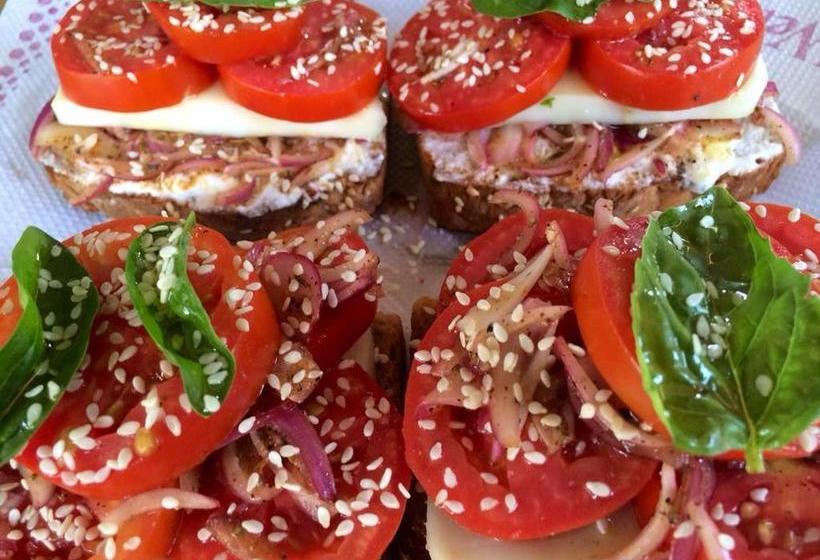 فندق White House A Family Homestay