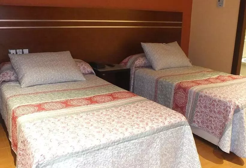 Motel Los Abedules