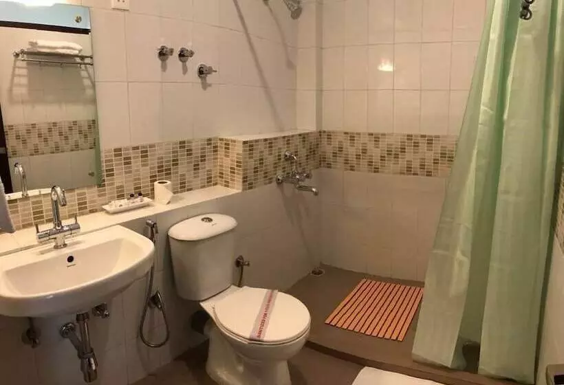 استراحتگاه Martam Retreat