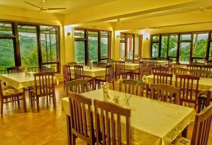 استراحتگاه Martam Retreat