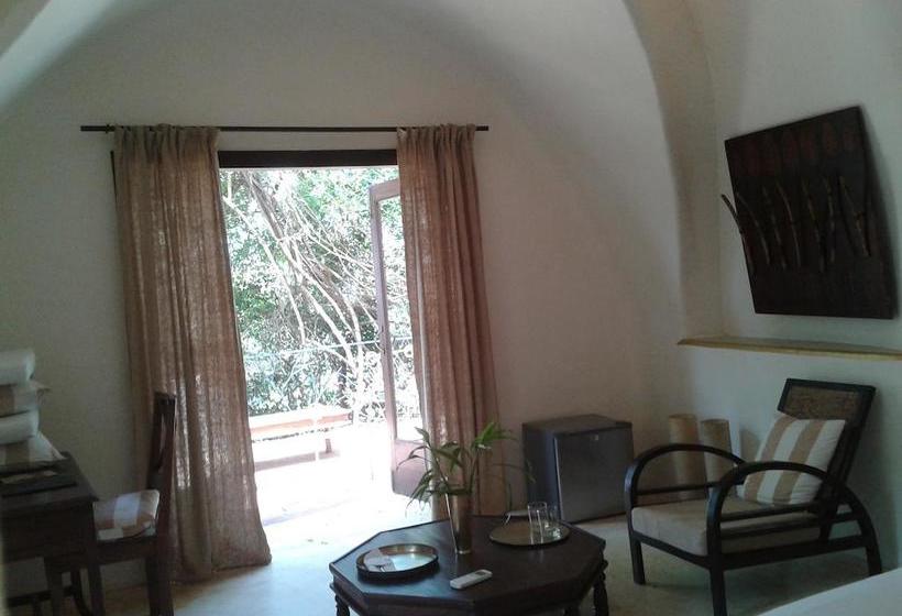 استراحتگاه Nilaya Hermitage