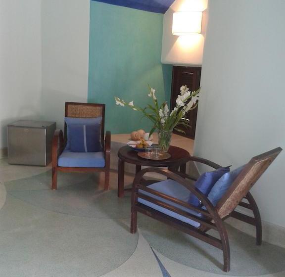 استراحتگاه Nilaya Hermitage