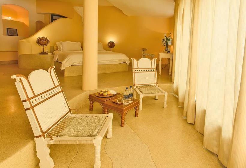 استراحتگاه Nilaya Hermitage