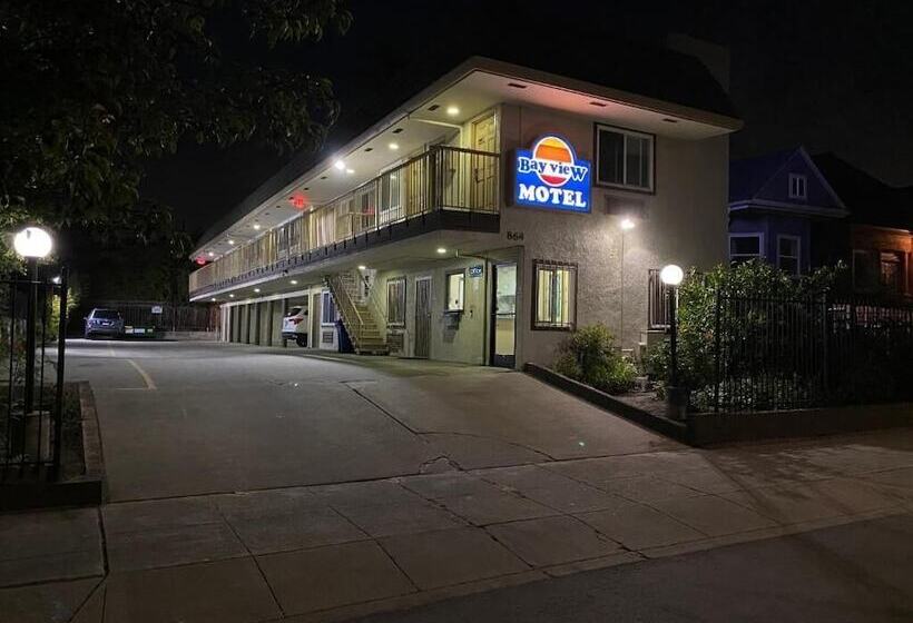 Bayview Motel