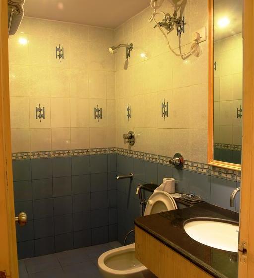 Cedar Court Bed And Breakfast