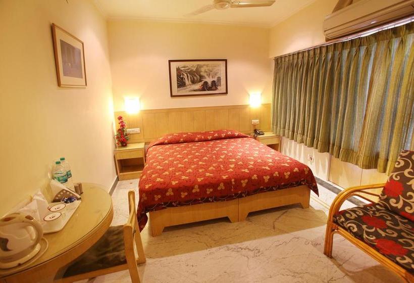 Cedar Court Bed And Breakfast