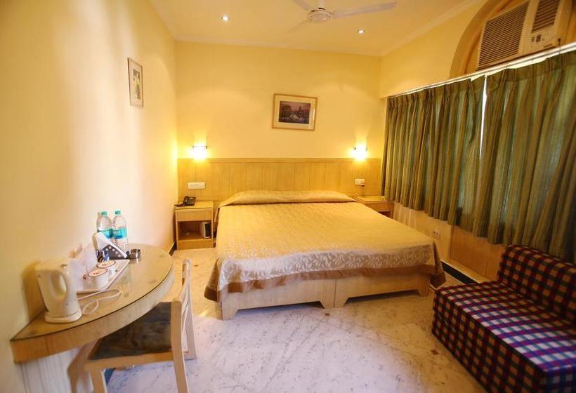 Cedar Court Bed And Breakfast