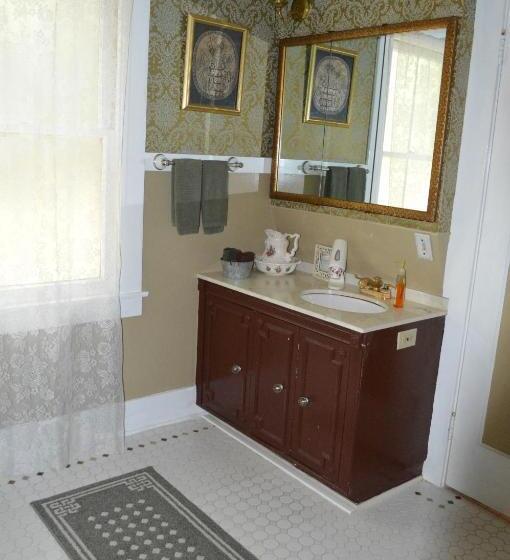 Glen Morey Country House B & B Inn