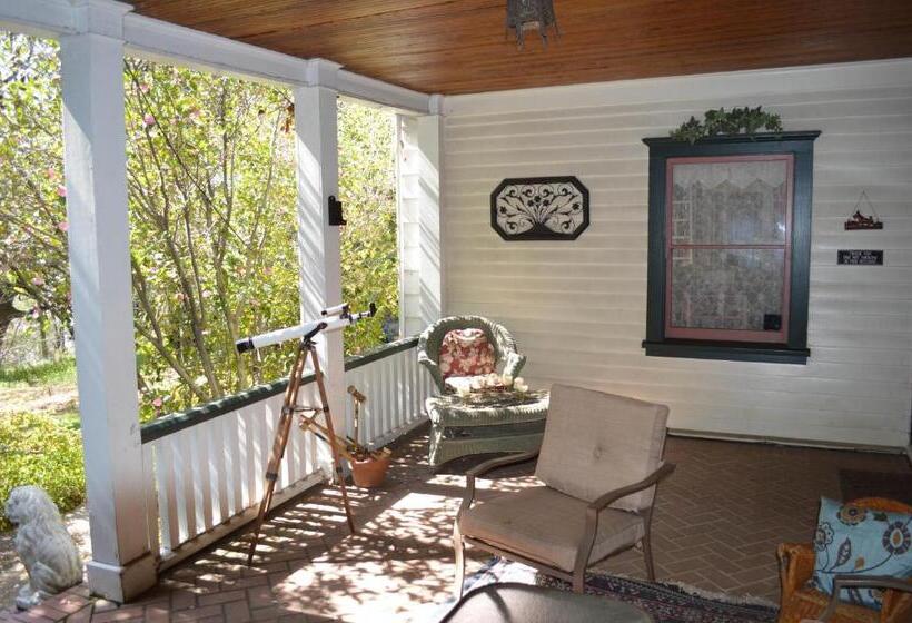 Glen Morey Country House B & B Inn