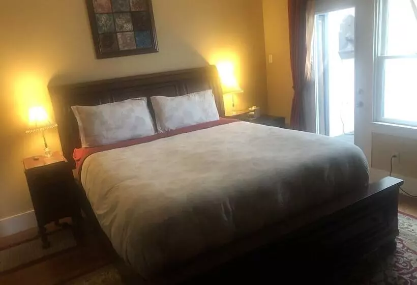 Glen Morey Country House B & B Inn