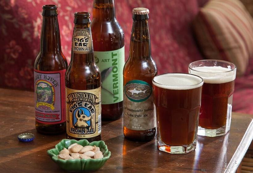 Lang House On Main Street Bed & Breakfast