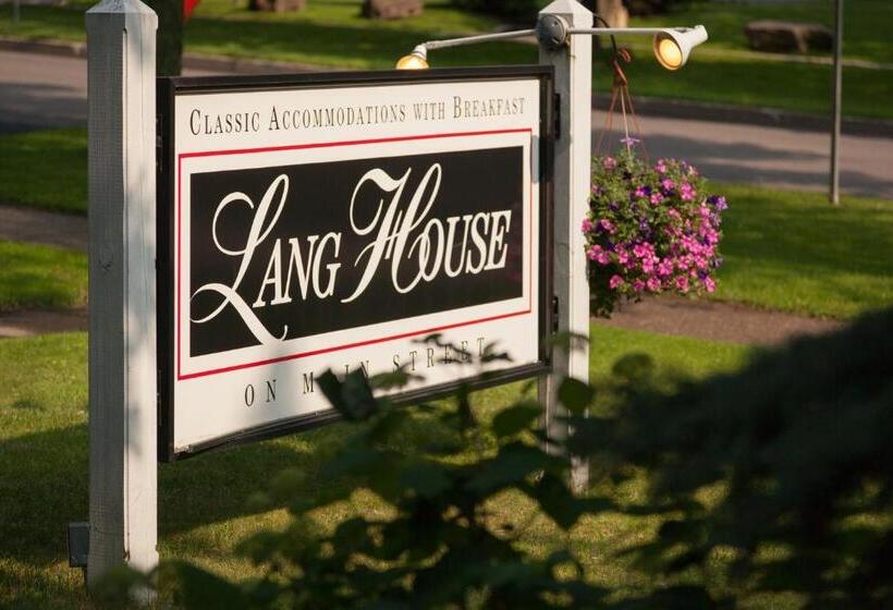 Lang House On Main Street Bed & Breakfast