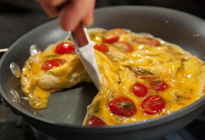 Lang House On Main Street Bed & Breakfast