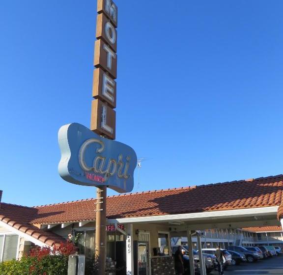 Capri Motel