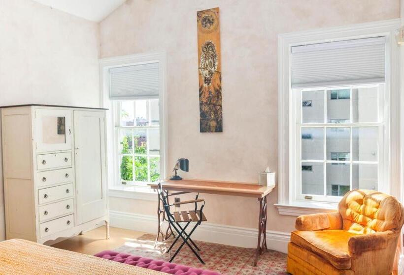 هتل Argos Inn Ithaca S Boutique