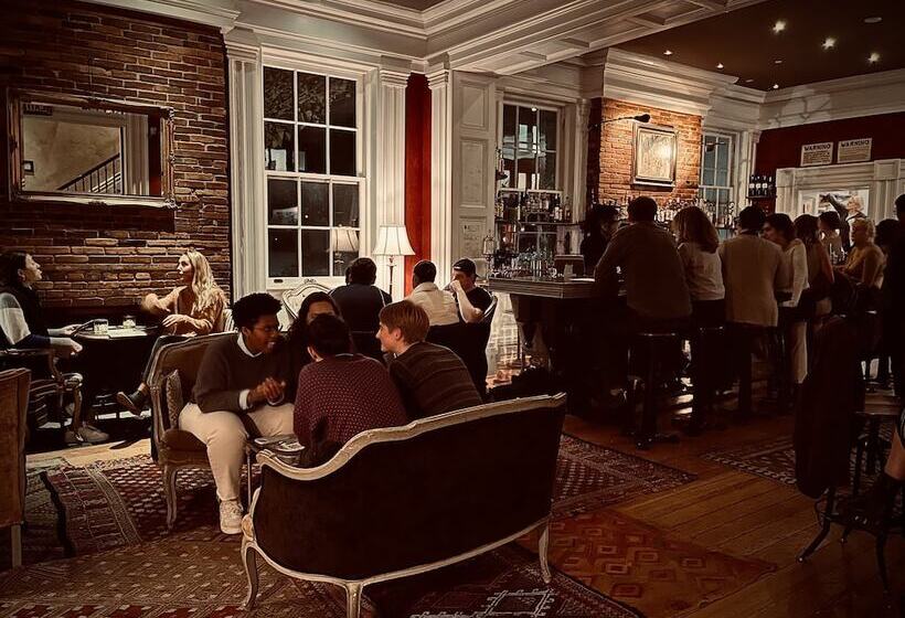 هتل Argos Inn Ithaca S Boutique