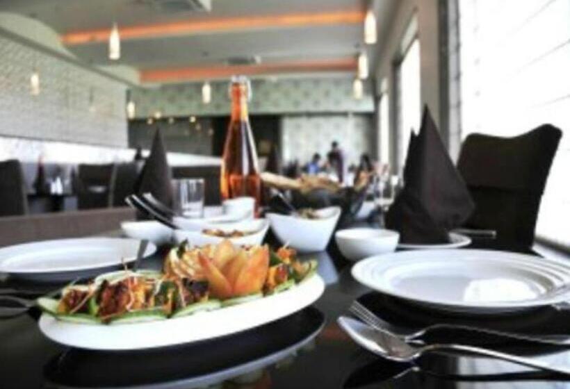 בית מלון כפרי Brijwasi Lands Inn