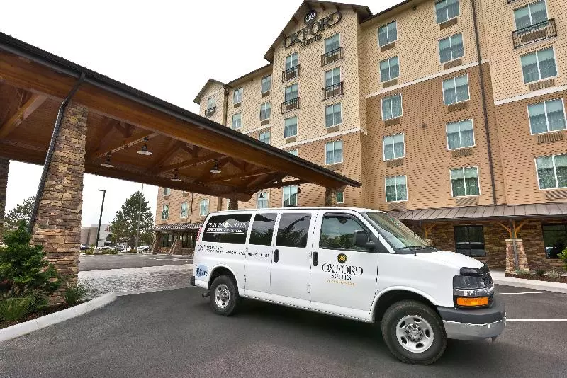 ホテル Oxford Suites Bellingham