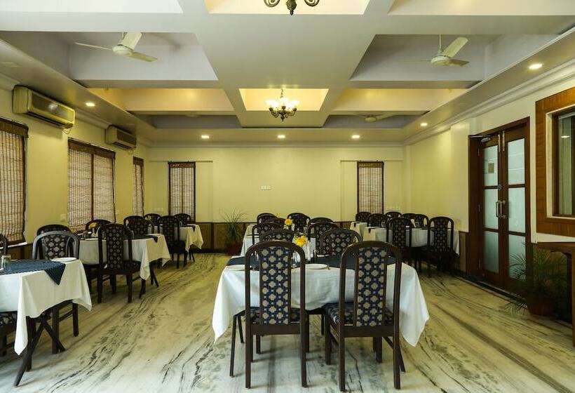 Hotel The Majestic Manor