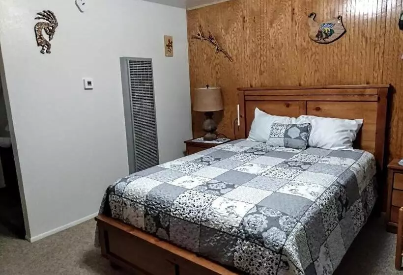 Mokee Motel