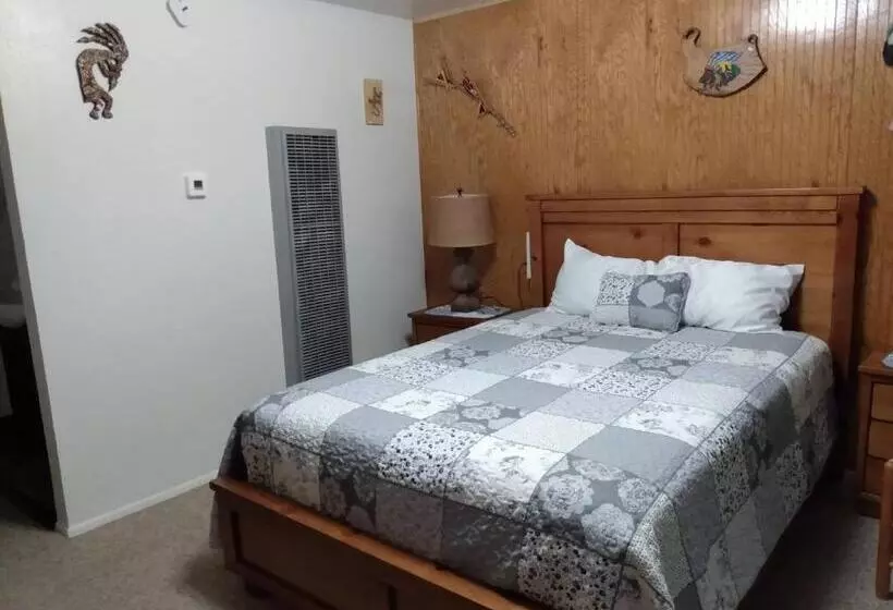 Mokee Motel