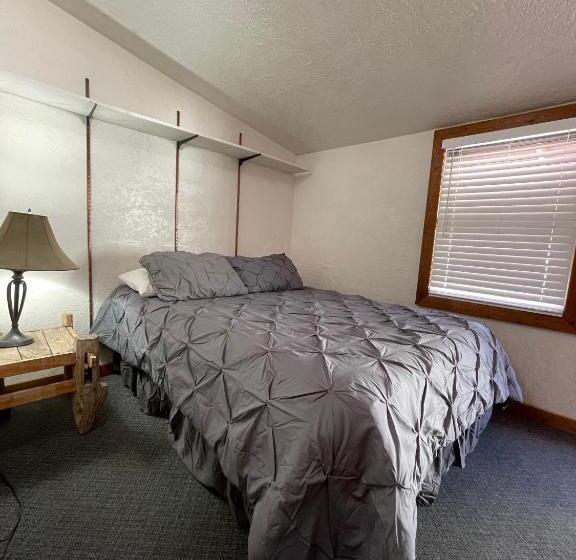 モーテル Adventures Vacation Rentals