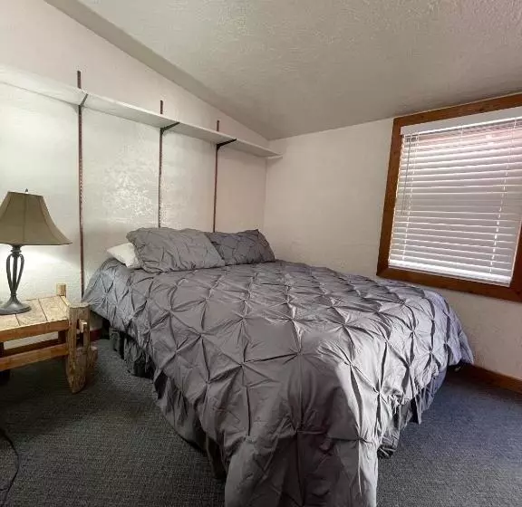 モーテル Adventures Vacation Rentals