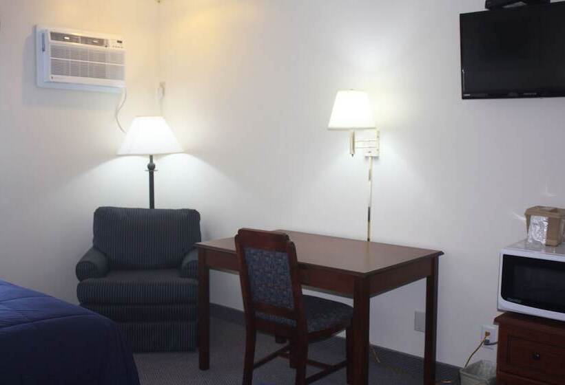 فندق على الطريق Main Street Lodge And Suites