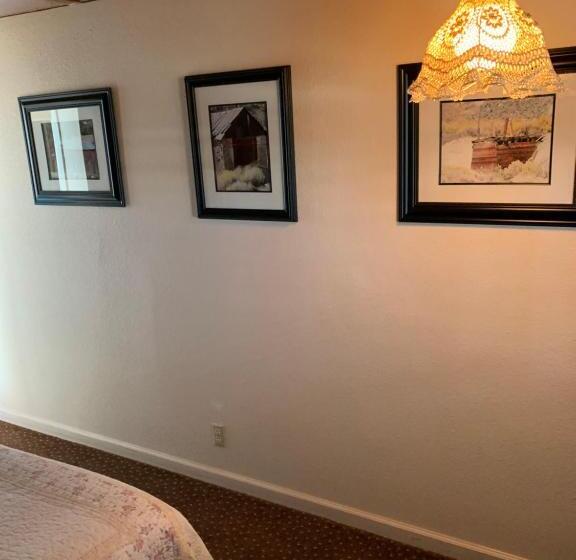 Sugarloaf Mountain Motel